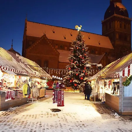 リバティー ホテル 3*